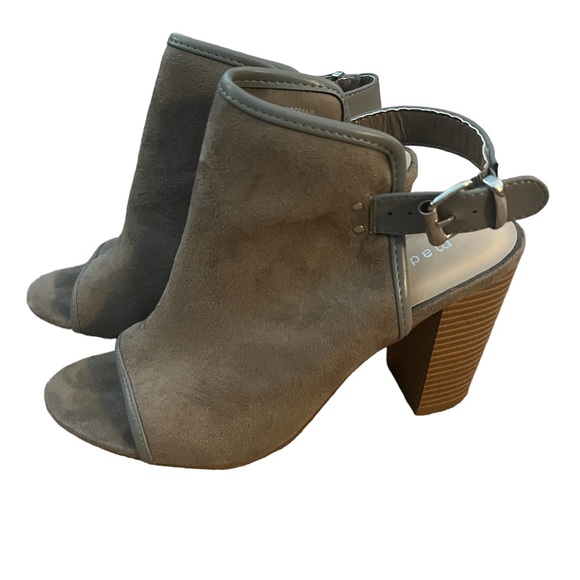 Steve Madden open toed booties. - Picture 2 of 4